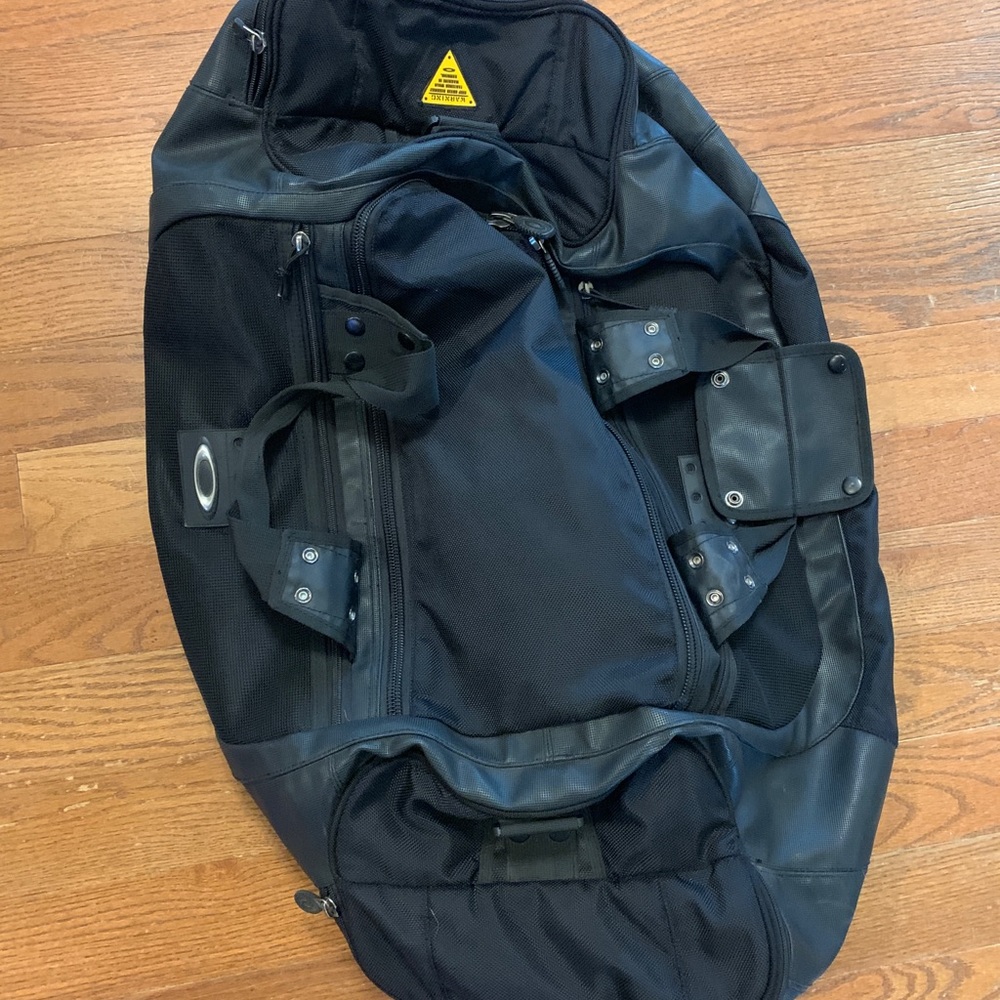Oakley bag. Large/medium